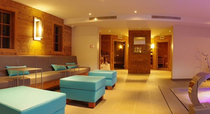 Hotel Les Champs Fleuris, Morzine ski chalet, image 8